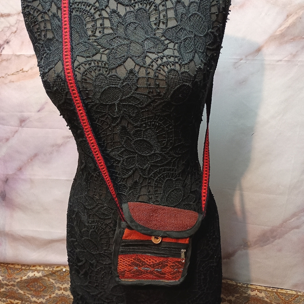 Small‎ Woven Crossbody Bag